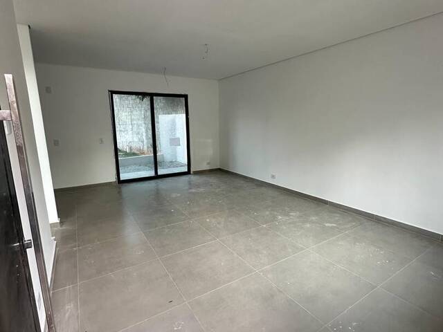 #1773 - Casa para Venda em Cotia - SP