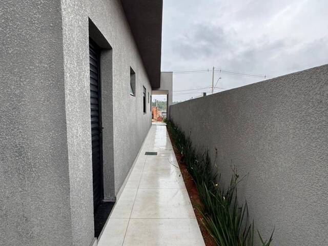 #1821 - Casa para Venda em Cotia - SP - 2
