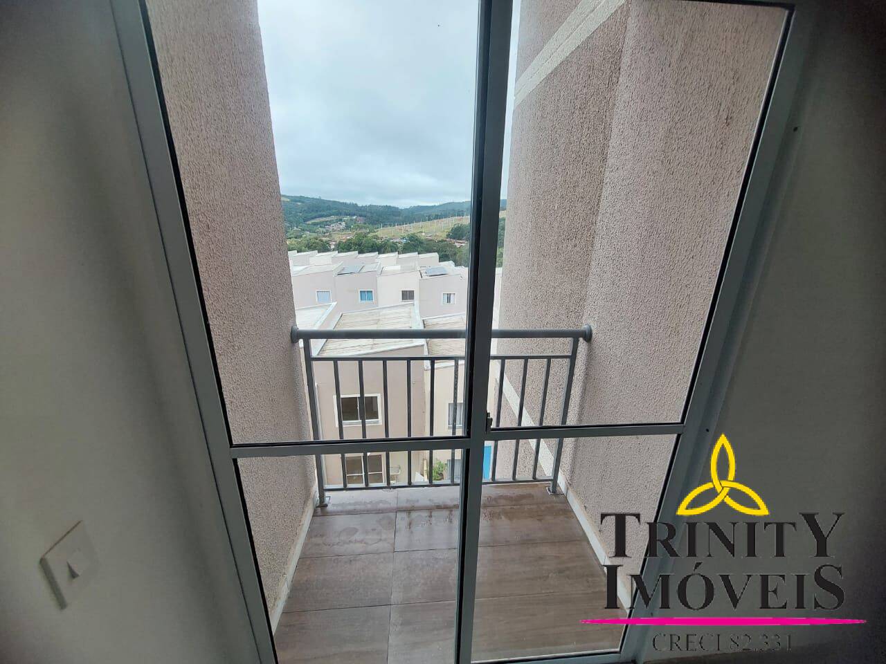 Apartamento à venda com 2 quartos, 45m² - Foto 3